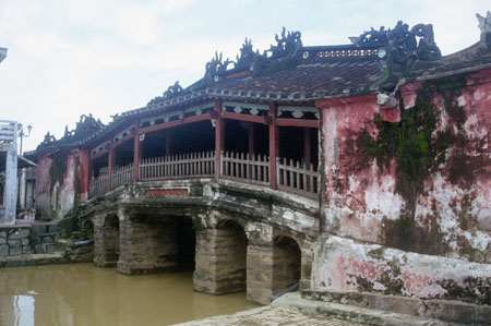 hoi_an_japanese_bridge.jpg